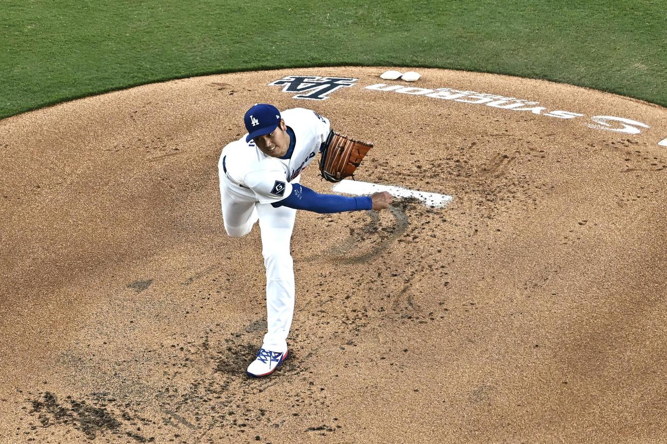 ドジャース対パドレス　二刀流に復帰し先発で登板するドジャース大谷（撮影・滝沢徹郎）