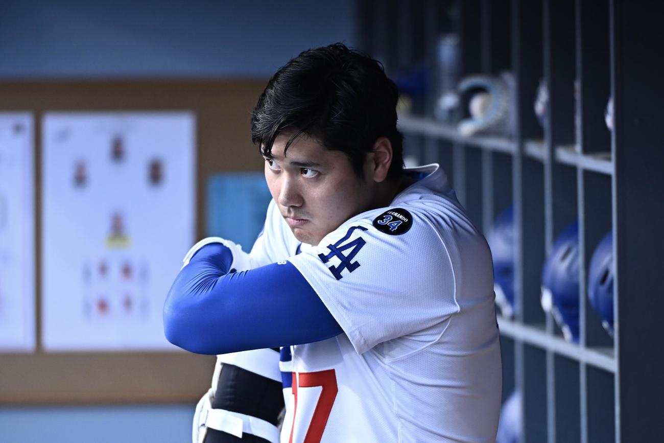 ドジャース対パドレス　試合前に臨むドジャース大谷（撮影・滝沢徹郎）
