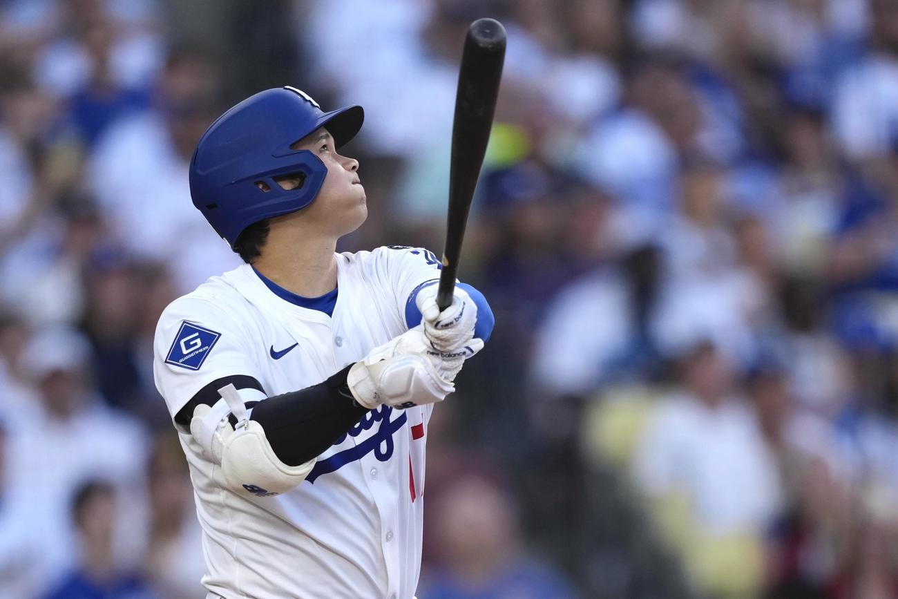 ドジャース大谷翔平はパドレス戦第1打席は大きなセンターフライ（AP)