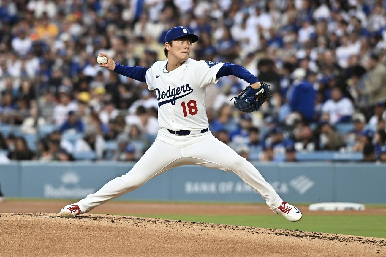 ドジャース対パドレス　ドジャース先発の山本（撮影・滝沢徹郎）