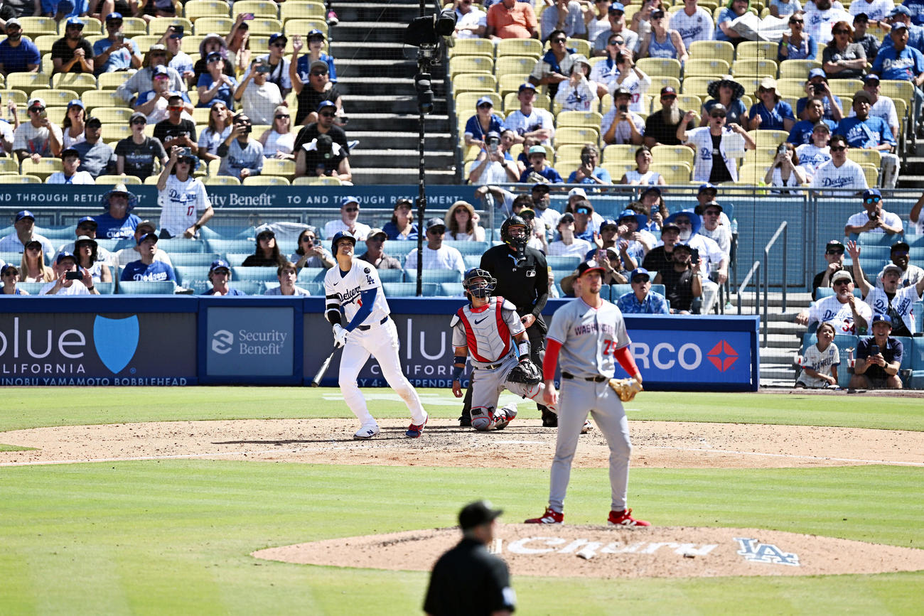 ドジャース対ナショナルズ　8回裏ドジャース1死一塁、大谷は中越え2点本塁打を放つ。投手ラトレッジ（撮影・滝沢徹郎）