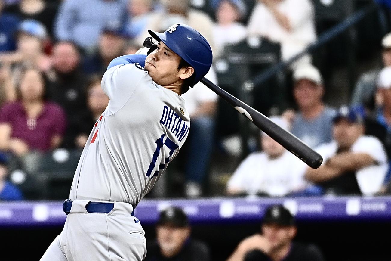 ロッキーズ対ドジャース　6回表ドジャース無死二塁、大谷は日米通算300号となる2点本塁打を放つ（撮影・滝沢徹郎）