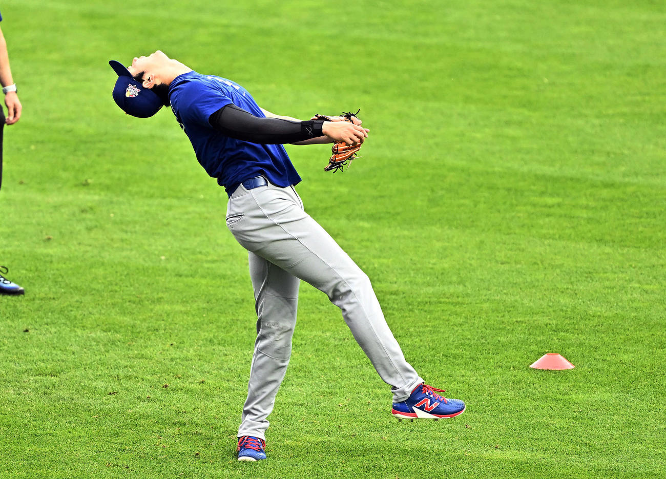 ロッキーズ対ドジャース　試合前練習で調整するドジャース大谷は悔しげな表情を見せる（撮影・滝沢徹郎）