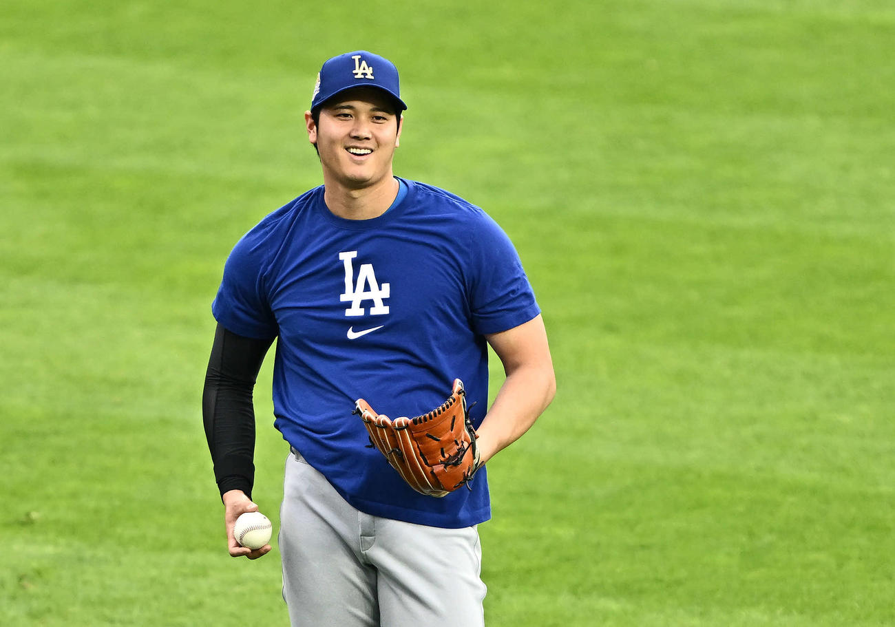 ロッキーズ対ドジャース　試合前練習で調整するドジャース大谷（撮影・滝沢徹郎）