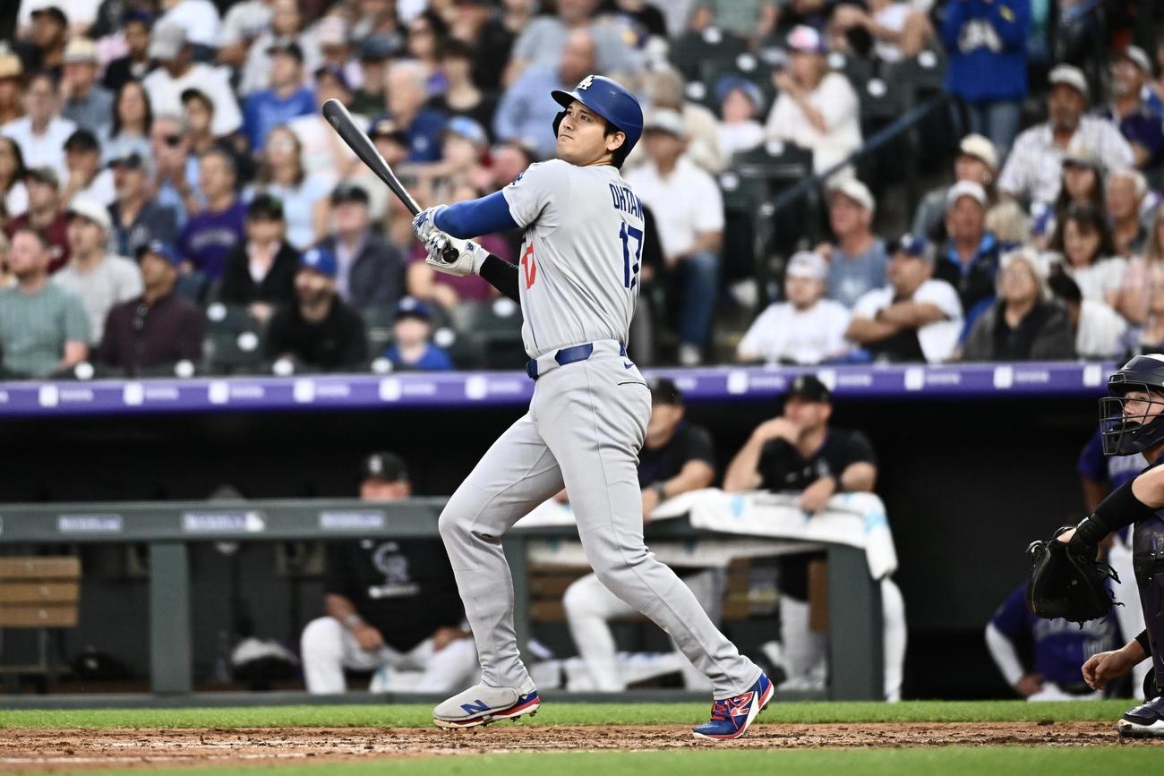 ロッキーズ対ドジャース　6回表ドジャース無死二塁、大谷は日米通算300号となる2点本塁打を放つ（撮影・滝沢徹郎）