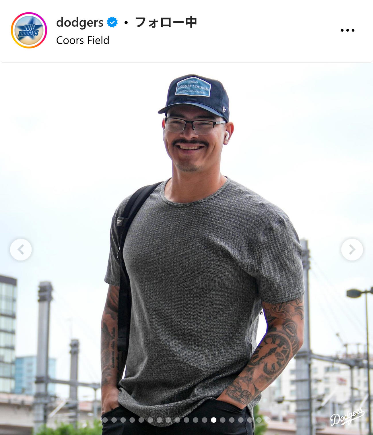 球場入りするバンダ（ドジャースのインスタグラムから）