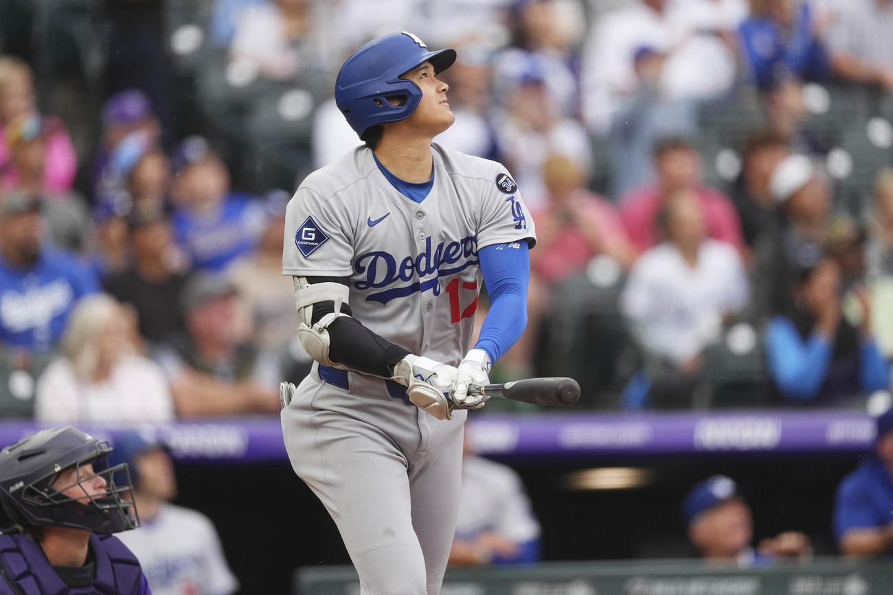 第１打席の大谷翔平（AP)