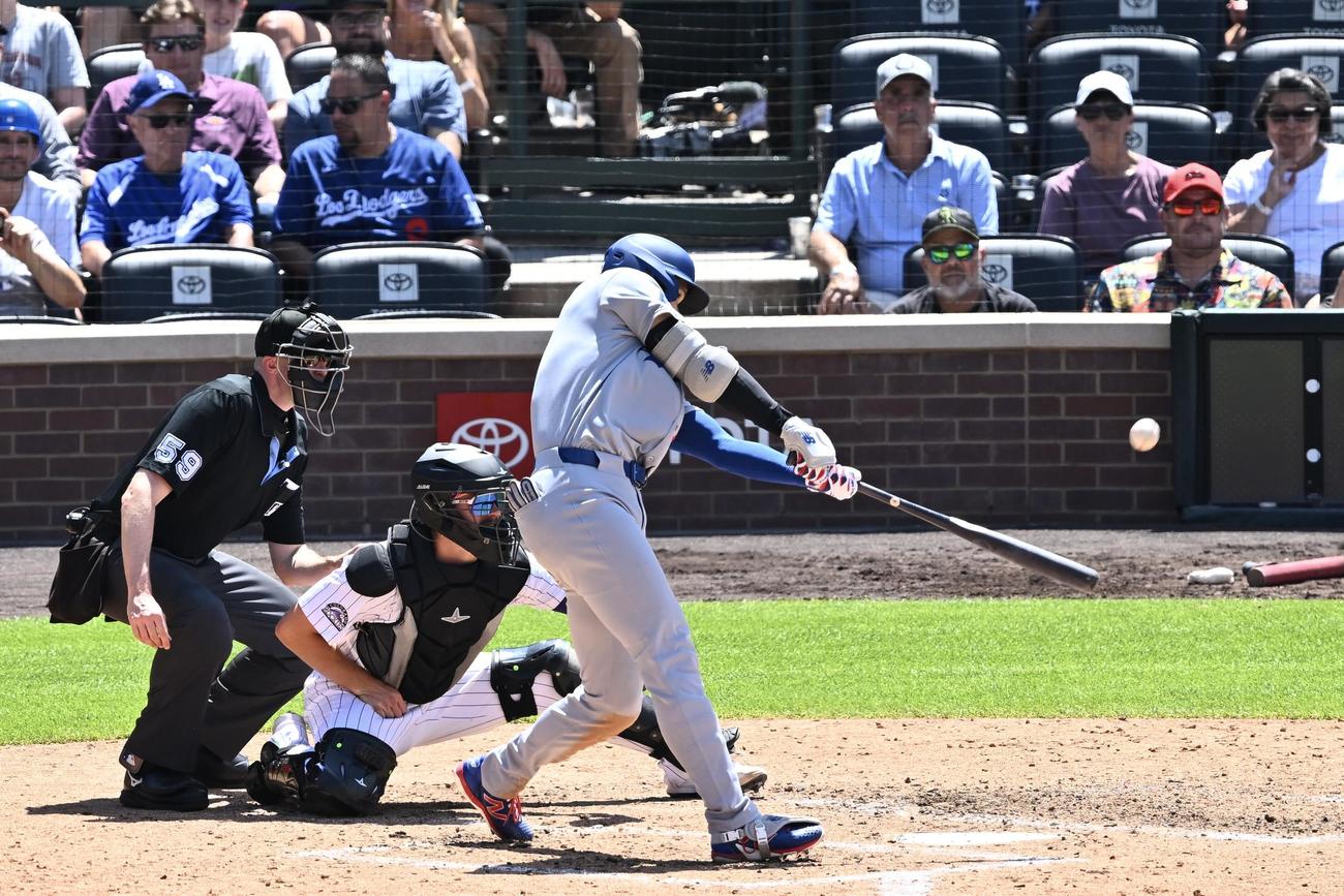 ロッキーズ対ドジャース　7回表ドジャース2死、大谷は中越えソロ本塁打を放つ（撮影・滝沢徹郎）