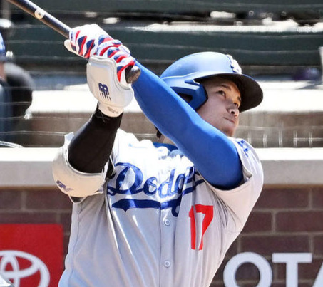 ロッキーズ対ドジャース　7回表ドジャース2死、大谷は中越えソロ本塁打を放つ（撮影・滝沢徹郎）