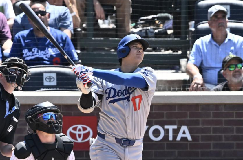ロッキーズ対ドジャース　7回表ドジャース2死、大谷は中越えソロ本塁打を放つ（撮影・滝沢徹郎）