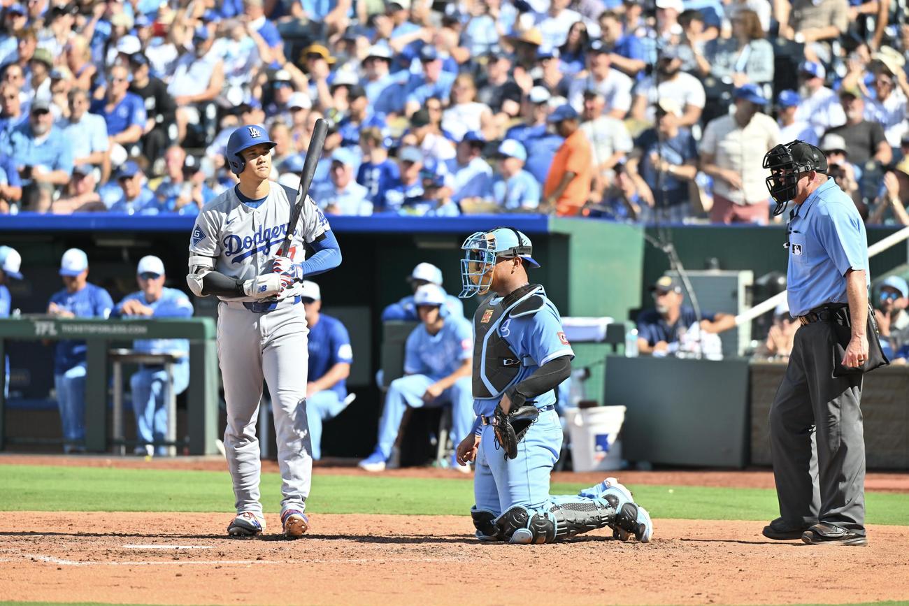 ロイヤルズ対ドジャース　7回表ドジャース無死、大谷は見逃し三振に倒れる（撮影・滝沢徹郎）