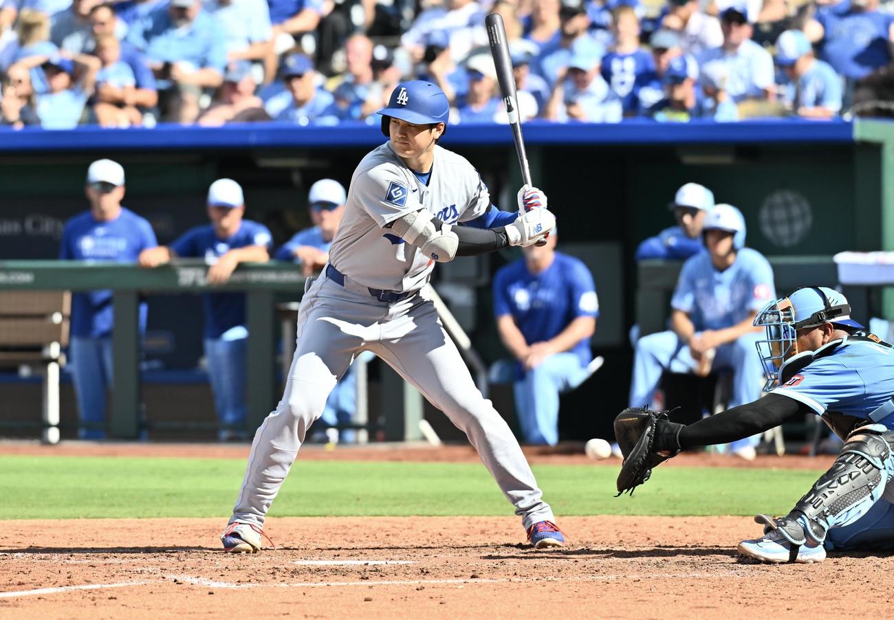 ロイヤルズ対ドジャース　7回表ドジャース無死、大谷は見逃し三振に倒れる（撮影・滝沢徹郎）