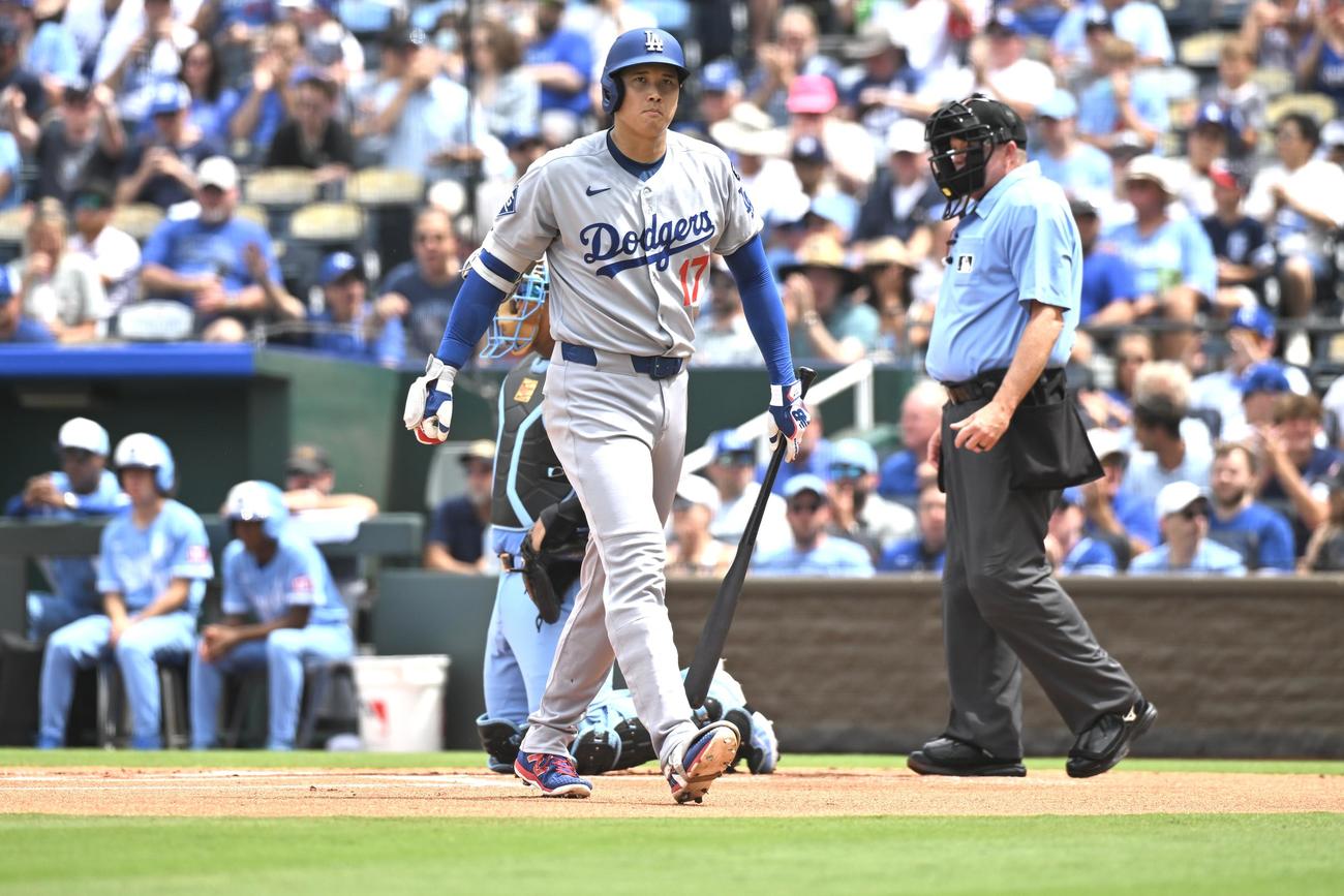 ロイヤルズ対ドジャース　1回表ドジャース無死、見逃し三振に倒れる大谷（撮影・滝沢徹郎）