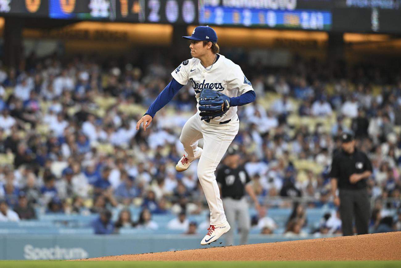 ドジャース対ホワイトソックス　ドジャース先発の山本（撮影・滝沢徹郎）