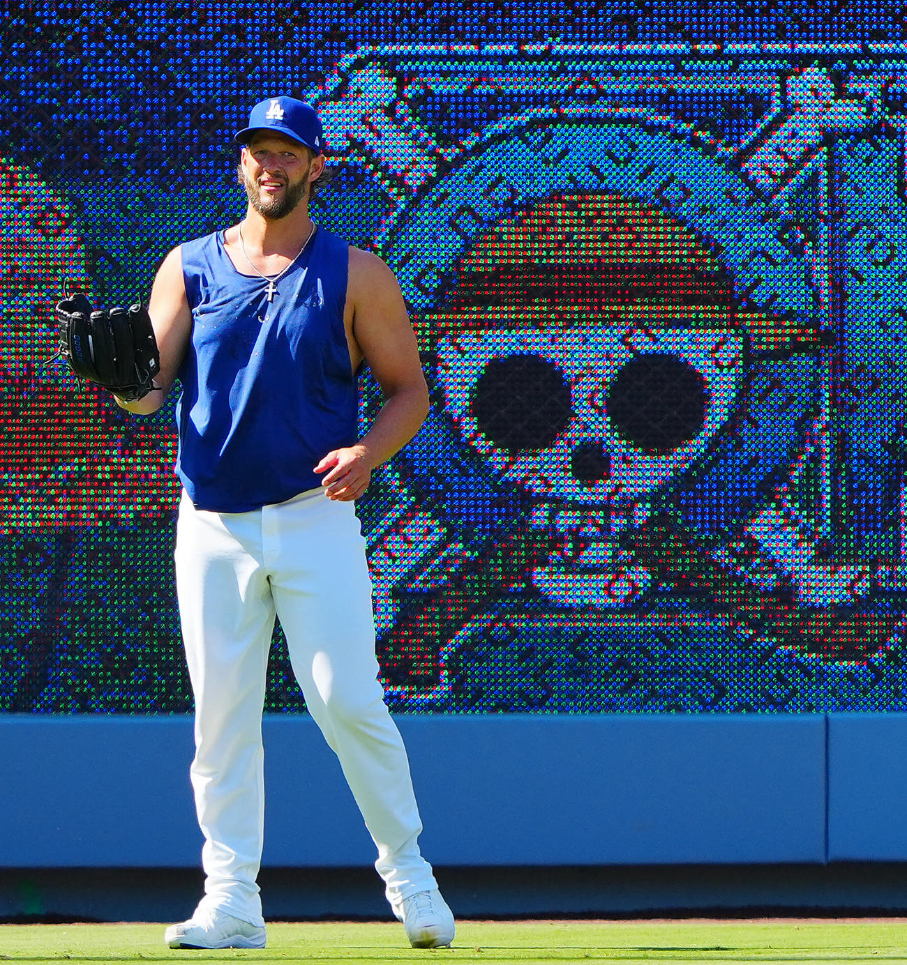 ドジャース対ホワイトソックス　試合前、投球練習するドジャースのカーショー（撮影・垰建太）