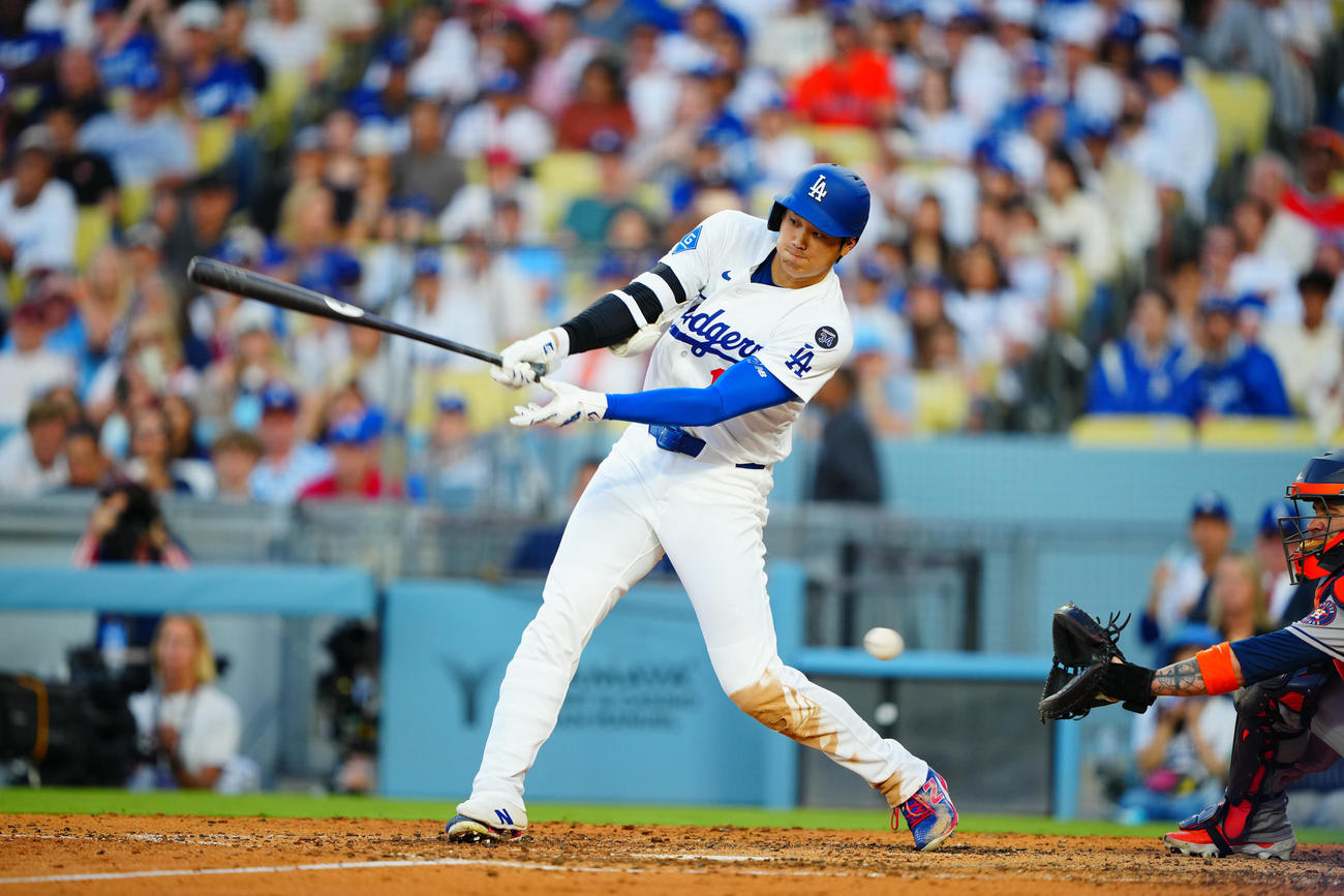 ドジャース対アストロズ　5回裏ドジャース1死、空振り三振に倒れる大谷（撮影・垰建太）