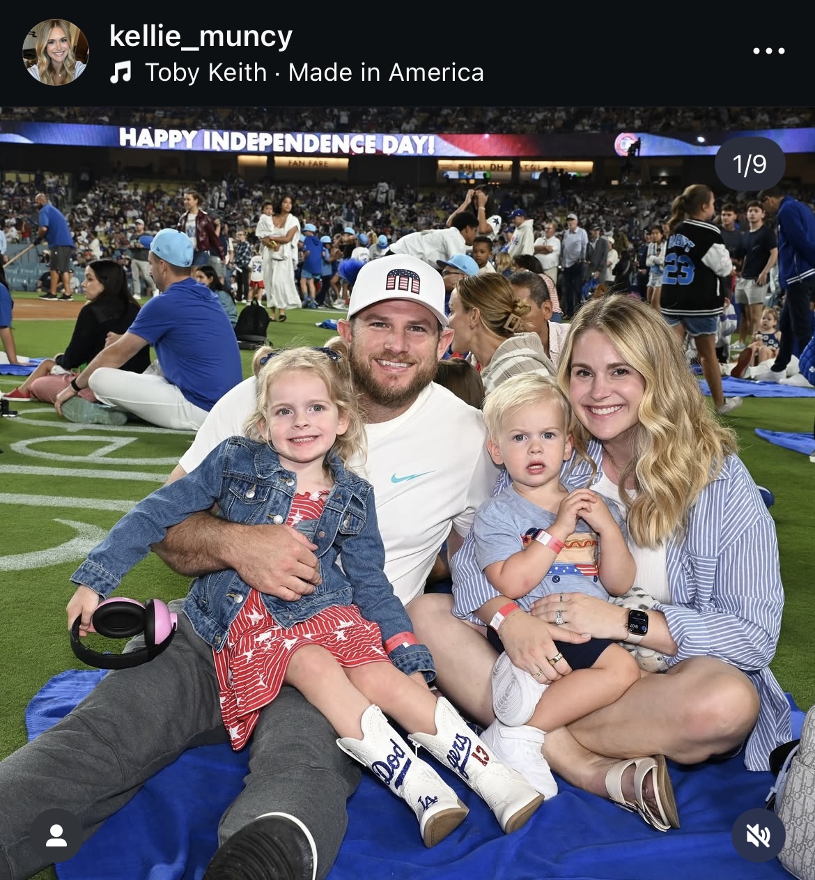 マンシーの妻ケリー夫人のインスタグラムから