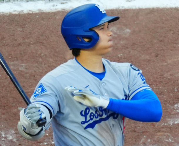 ジャイアンツ対ドジャース　3回表ドジャース1死三塁、初の「スプラッシュヒット」となる右越え2点本塁打を放つ大谷（撮影・垰建太）