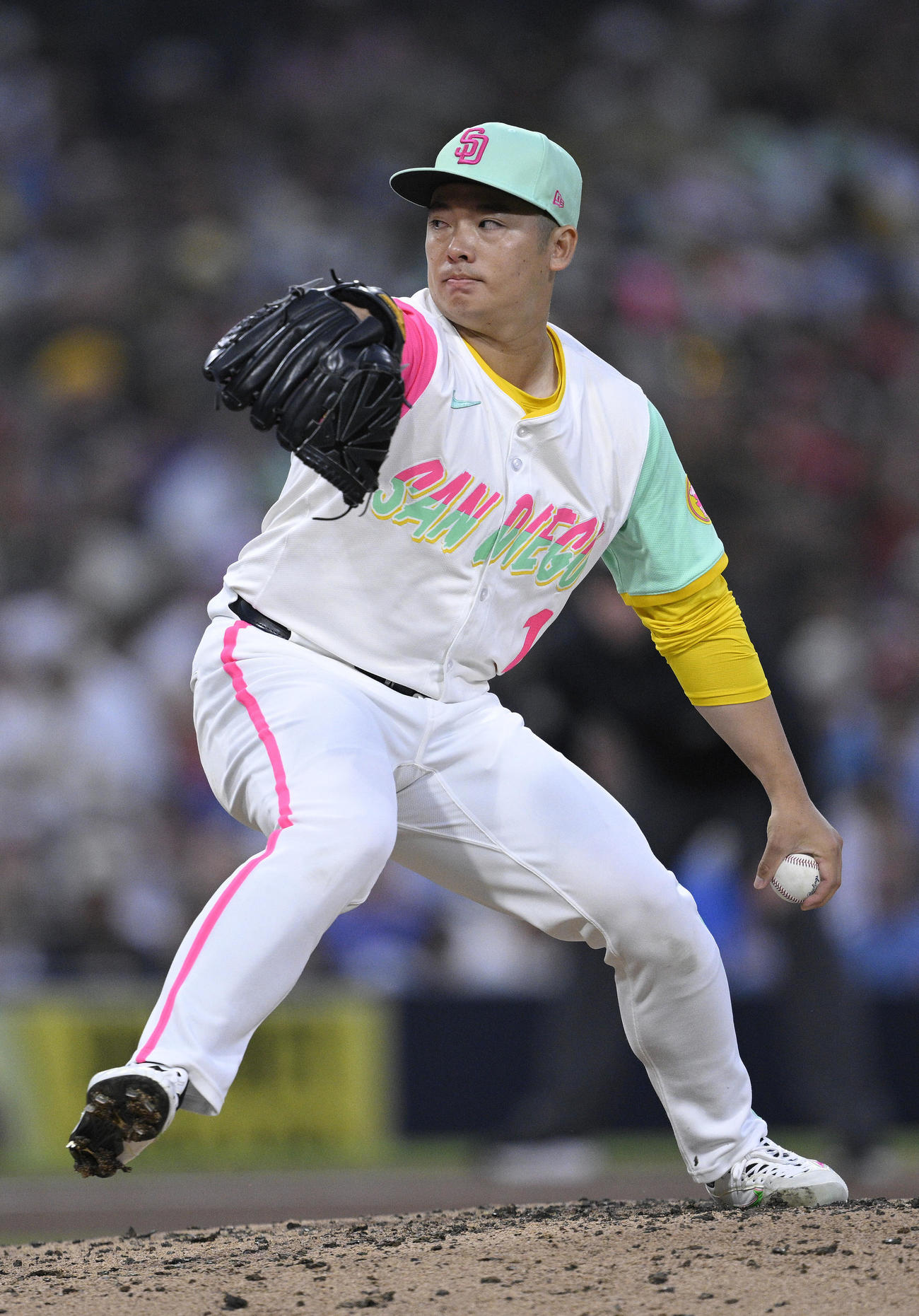フィリーズ戦で力投するパドレス松井裕樹（AP）