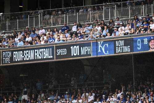 6月29日　ロイヤルズ対ドジャース　1回裏、ドジャース先発の大谷は101マイルを記録する