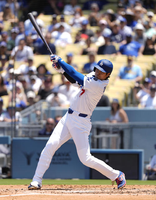 大谷翔平、399日ぶりの「2番」で逆方向への34号2ラン 第4打席は四球