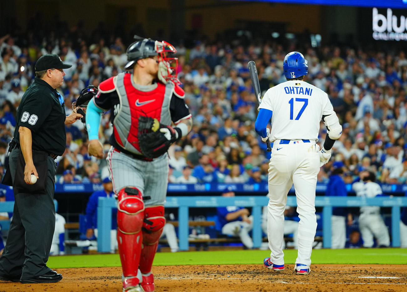 ドジャース対ツインズ　3回裏ドジャース2死一塁、見逃しの三振に倒れる大谷（撮影・垰建太）