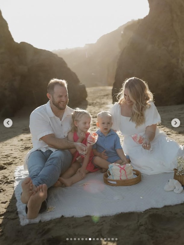 マンシーの妻ケリー夫人のインスタグラムから