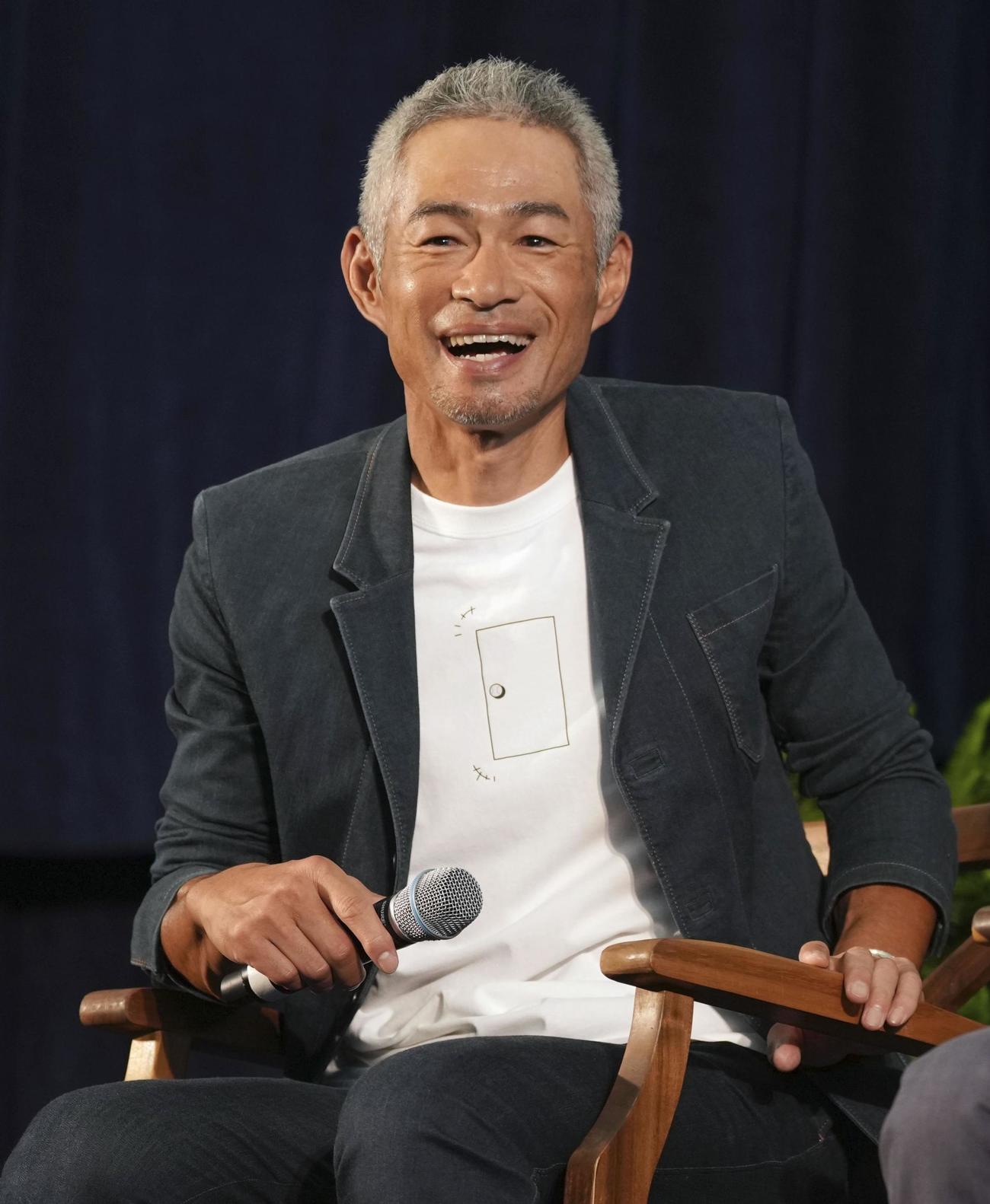 記者会見する、米国野球殿堂入りしたイチローさん（共同）