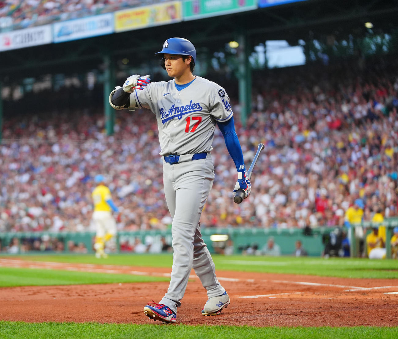 レッドソックス対ドジャース　2回表ドジャース2死一塁、空振り三振に倒れる大谷（撮影・垰建太）