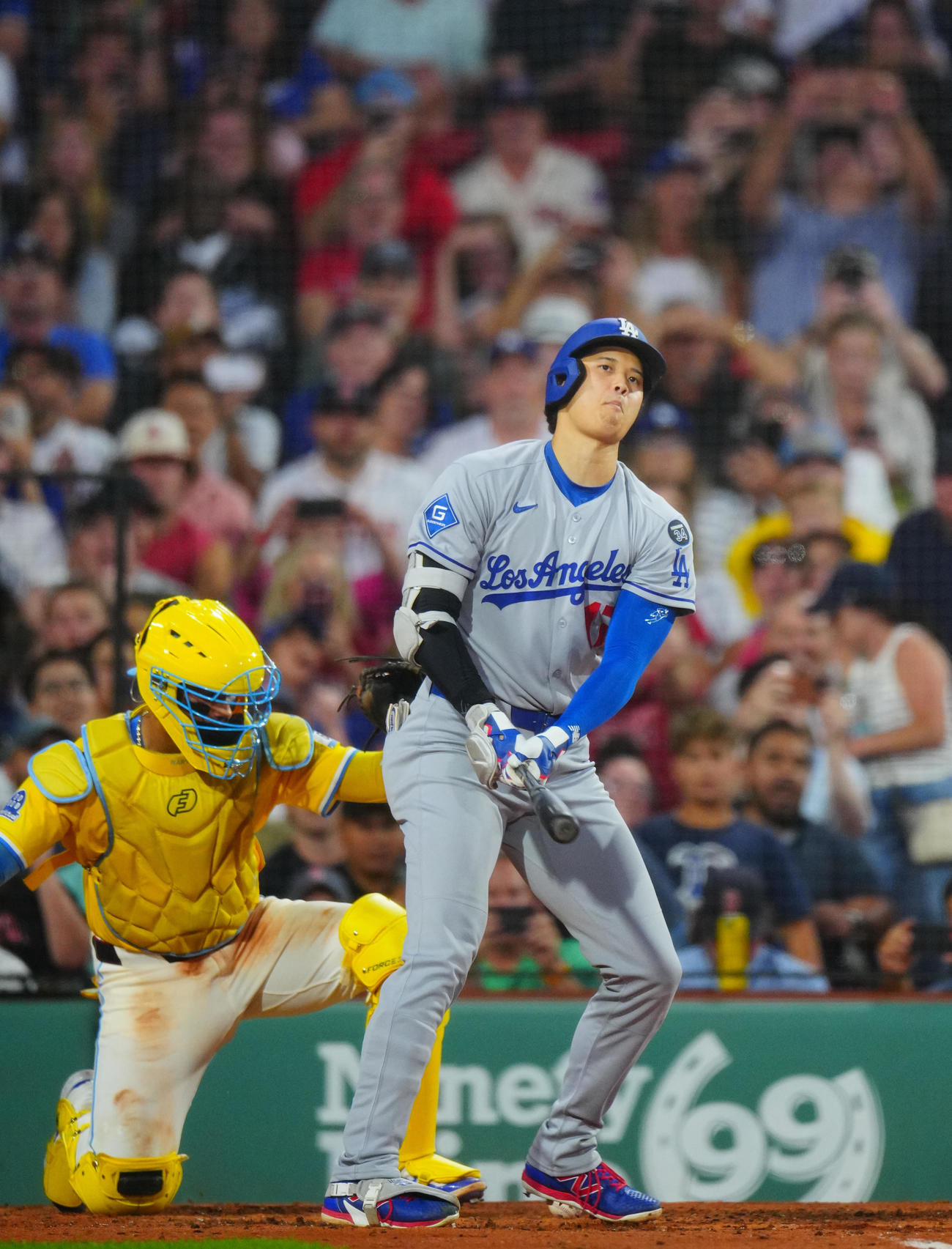 レッドソックス対ドジャース　4回表ドジャース2死一、三塁、空振り三振に倒れる大谷（撮影・垰建太）