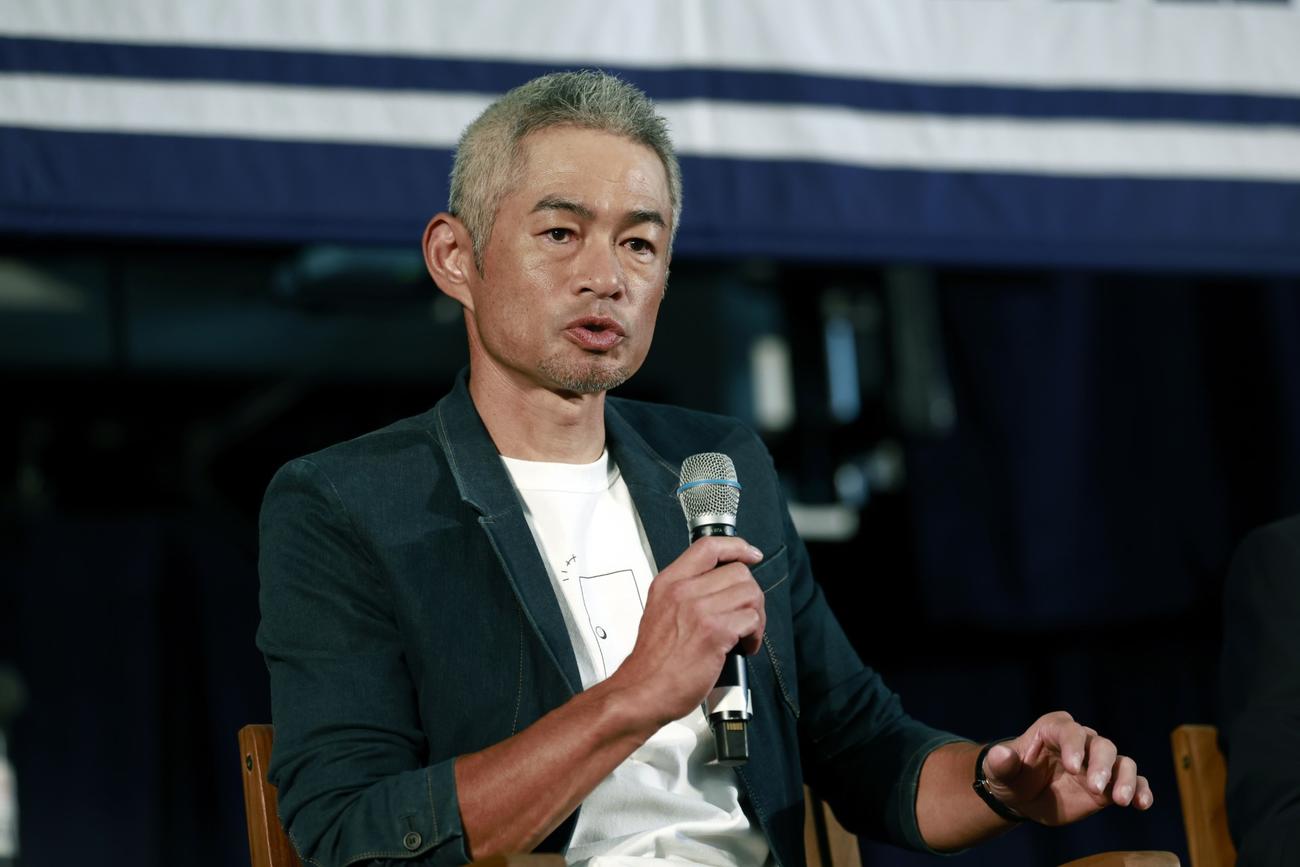 米国ニューヨーク州クーパーズタウンで行われた米国野球殿堂入り記者会見に臨むイチロー氏