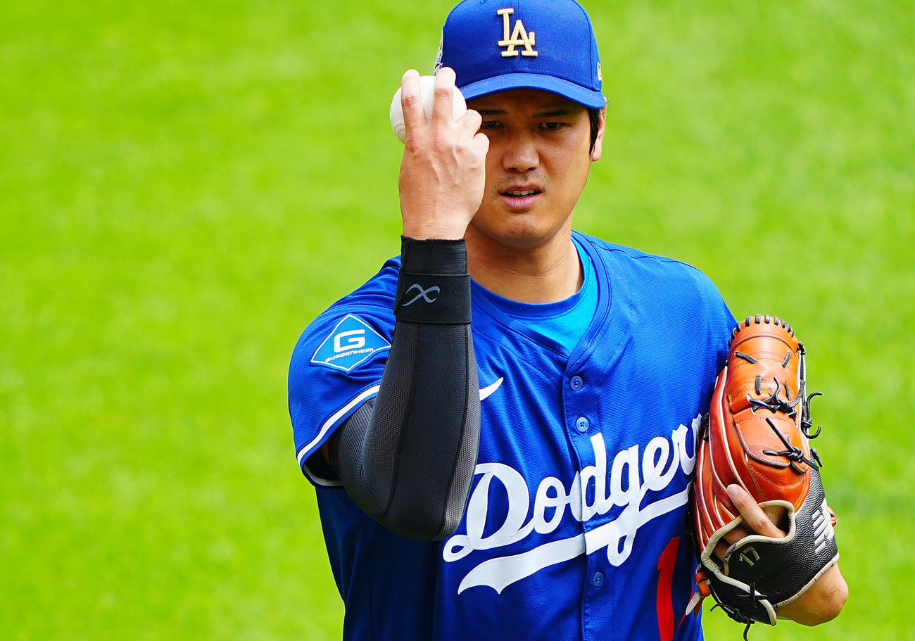 レッズ対ドジャース　試合前、投球練習に臨むドジャース大谷（撮影・垰建太）