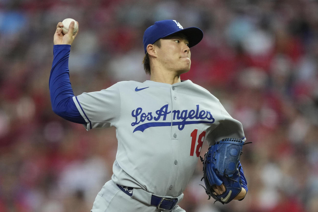 レッズ戦に先発したドジャース山本由伸（AP)