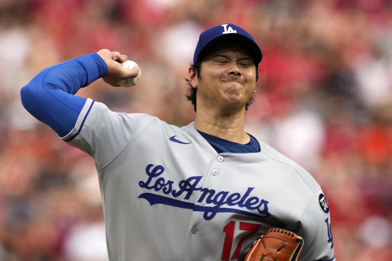 初回のマウンドで投球するドジャース大谷翔平（AP）