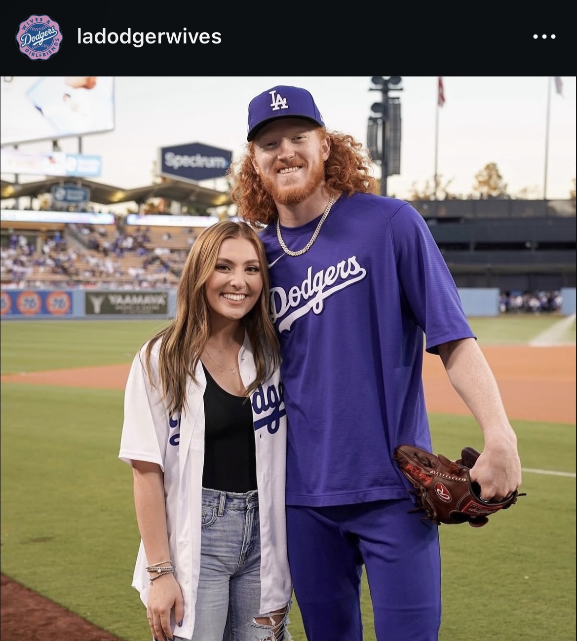 ドジャース夫人会のインスタグラムから