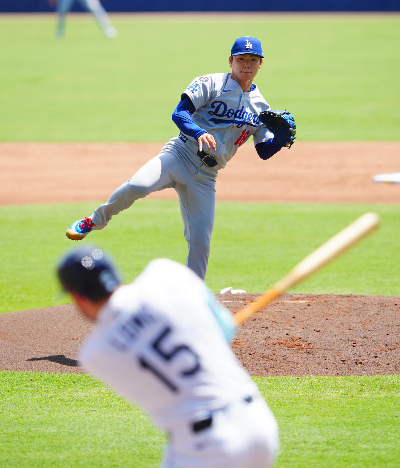 レイズ対ドジャース　力投するドジャース先発の山本（撮影・垰建太）