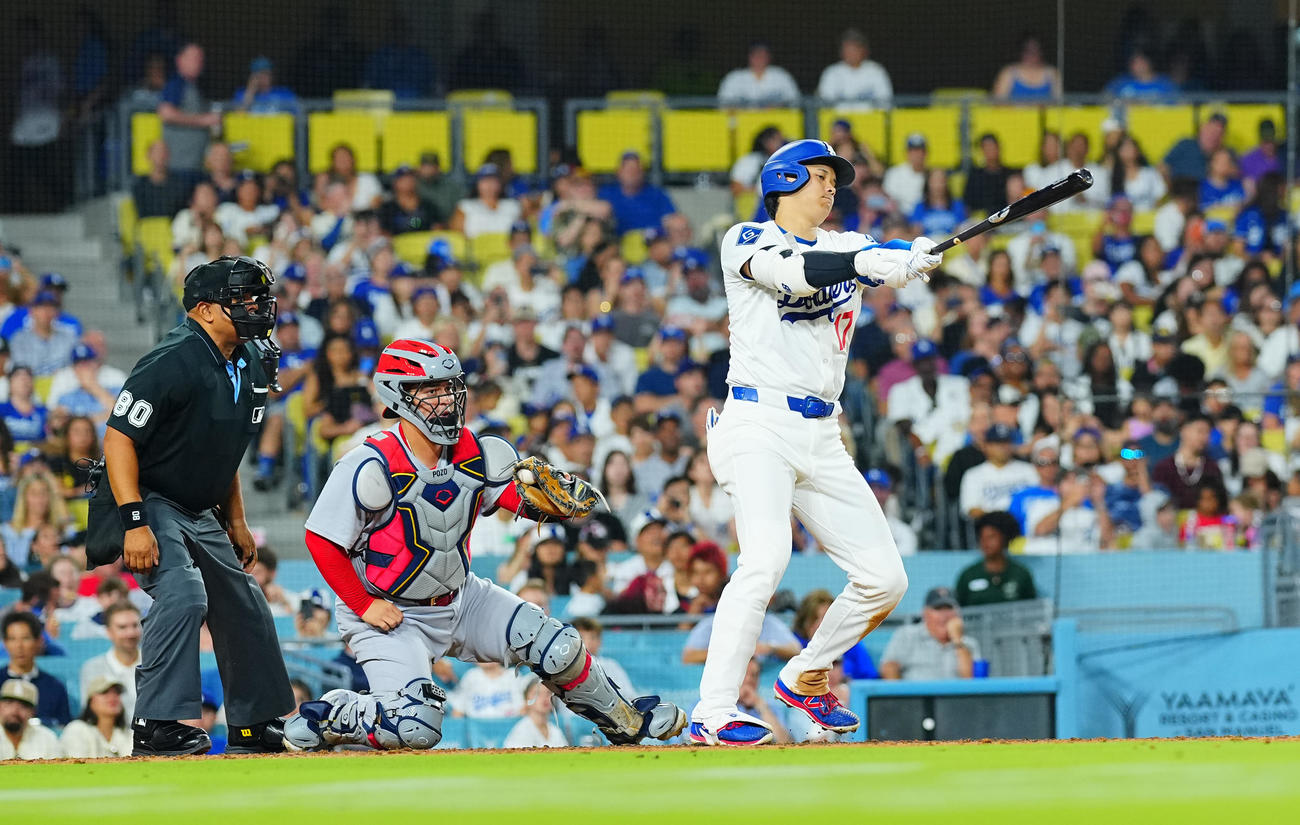 ドジャース対カージナルス　4回裏ドジャース2死、空振り三振に倒れる大谷（撮影・垰建太）