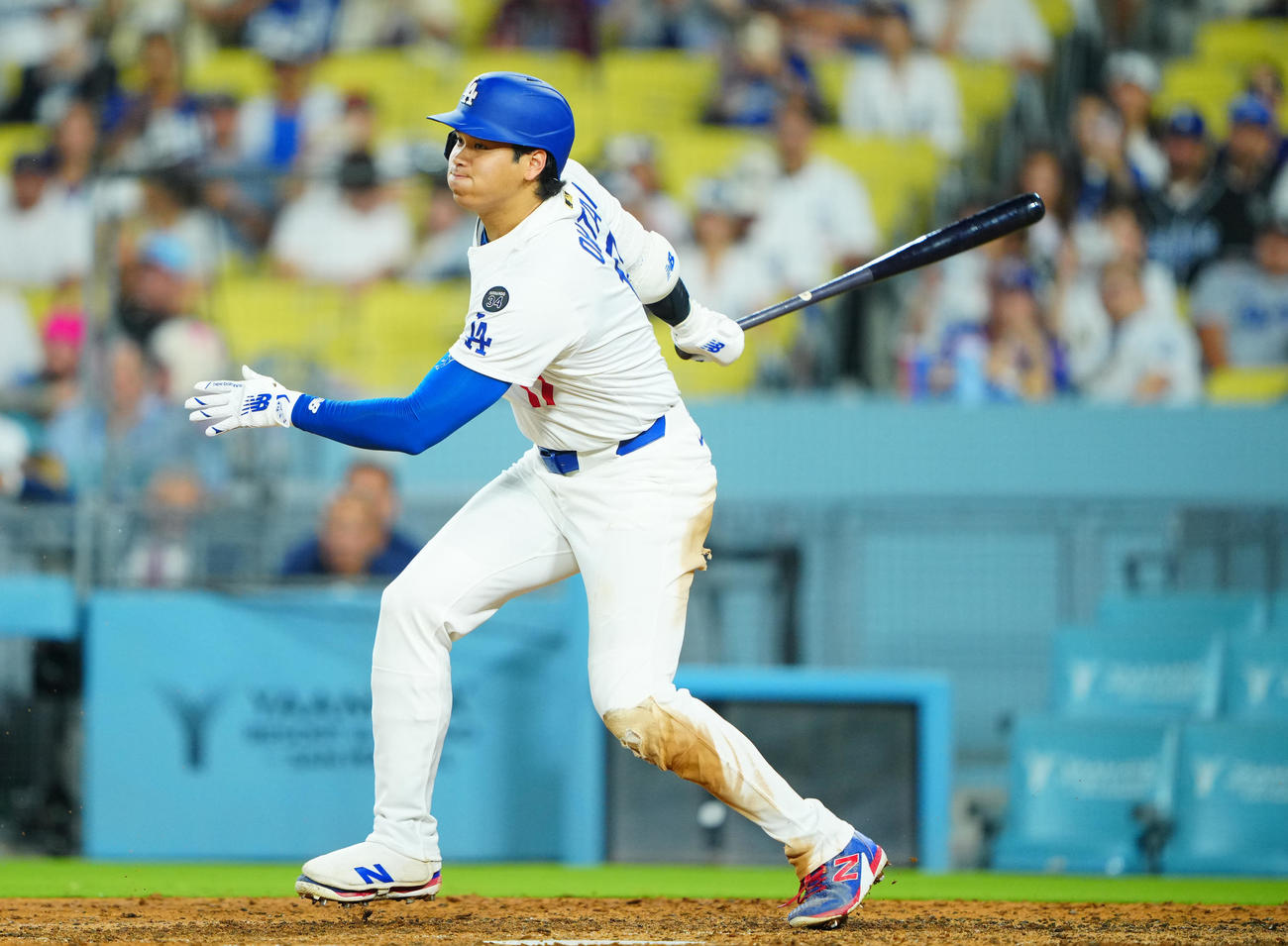ドジャース対カージナルス　8回裏ドジャース無死、三塁内野安打を放つ大谷（撮影・垰建太）