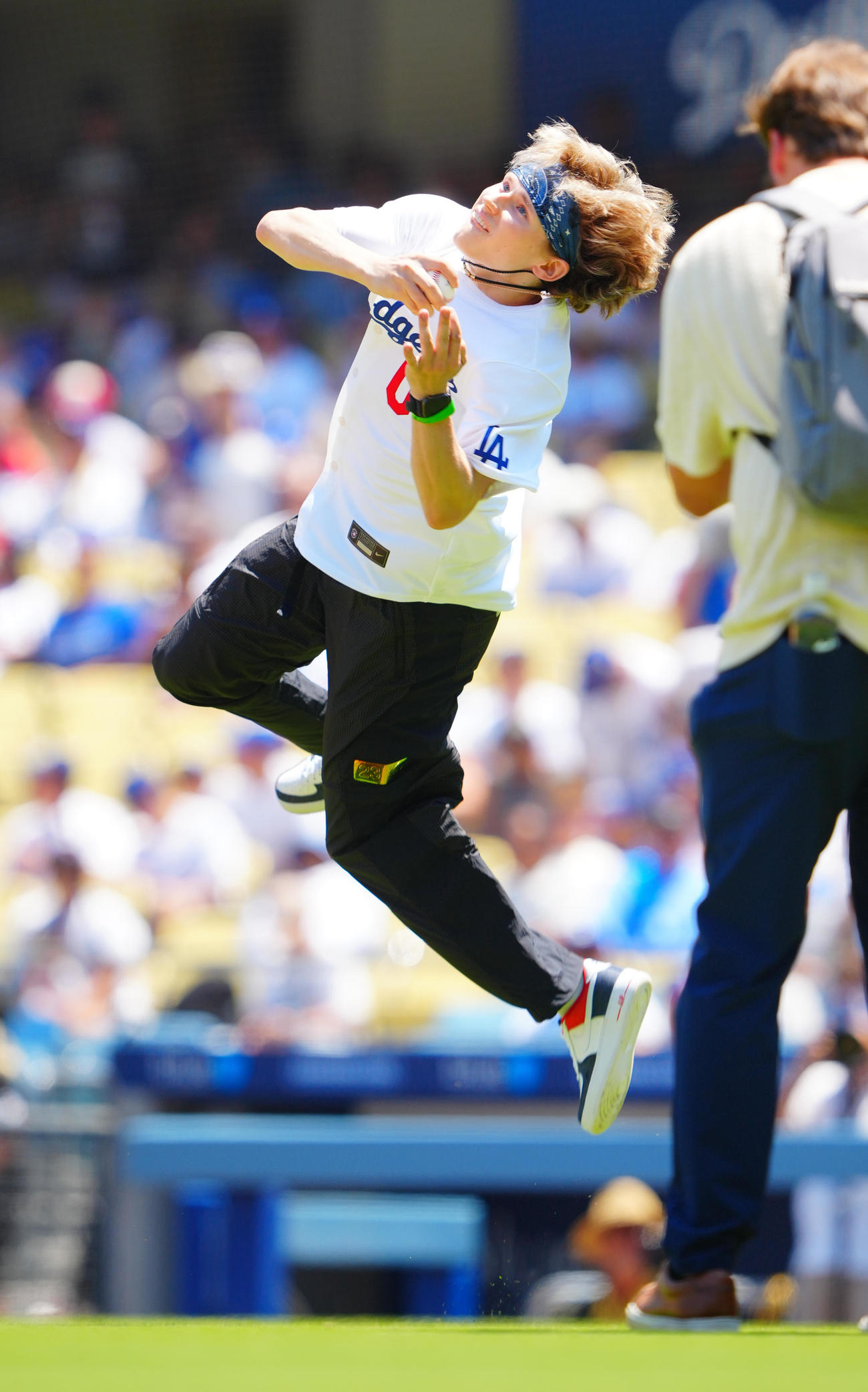 ドジャース対カージナルス　始球式を行うマリニン（撮影・垰建太）
