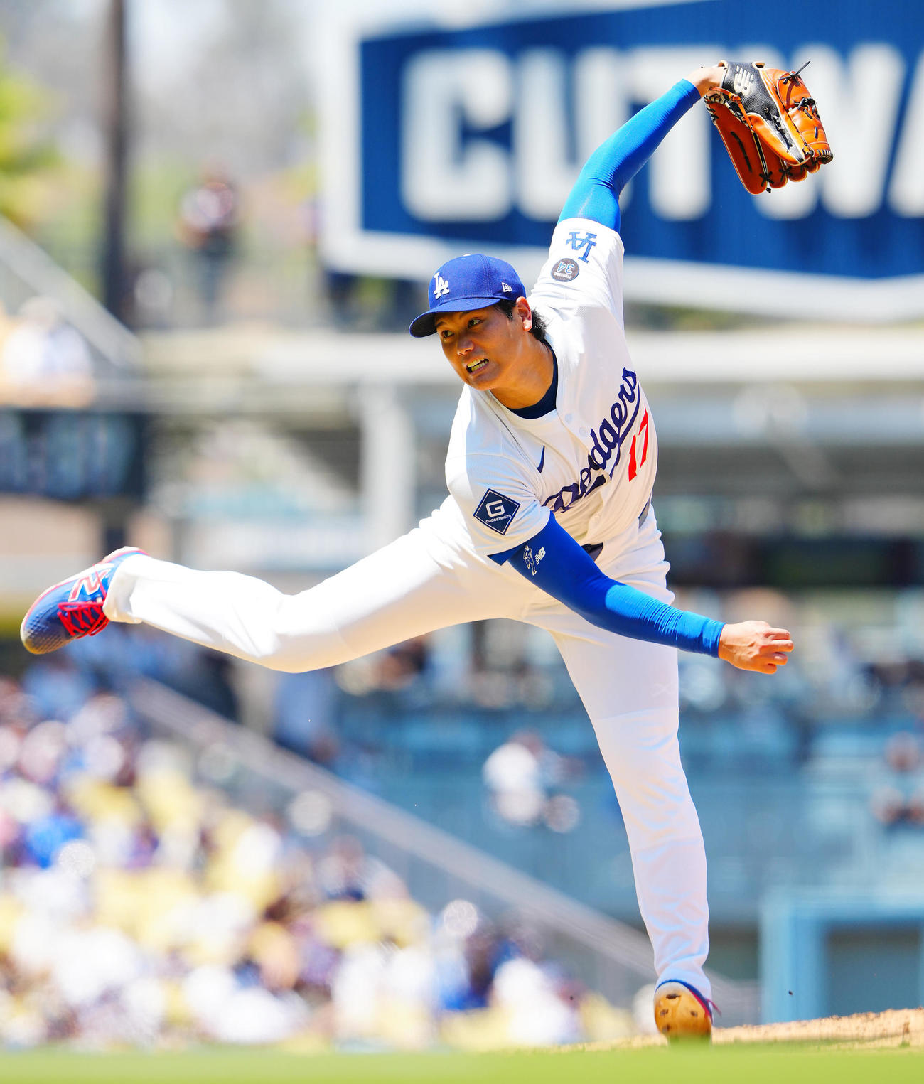 ドジャース対カージナルス　躍動感のあるフォームで力投するドジャース先発の大谷（撮影・垰建太）