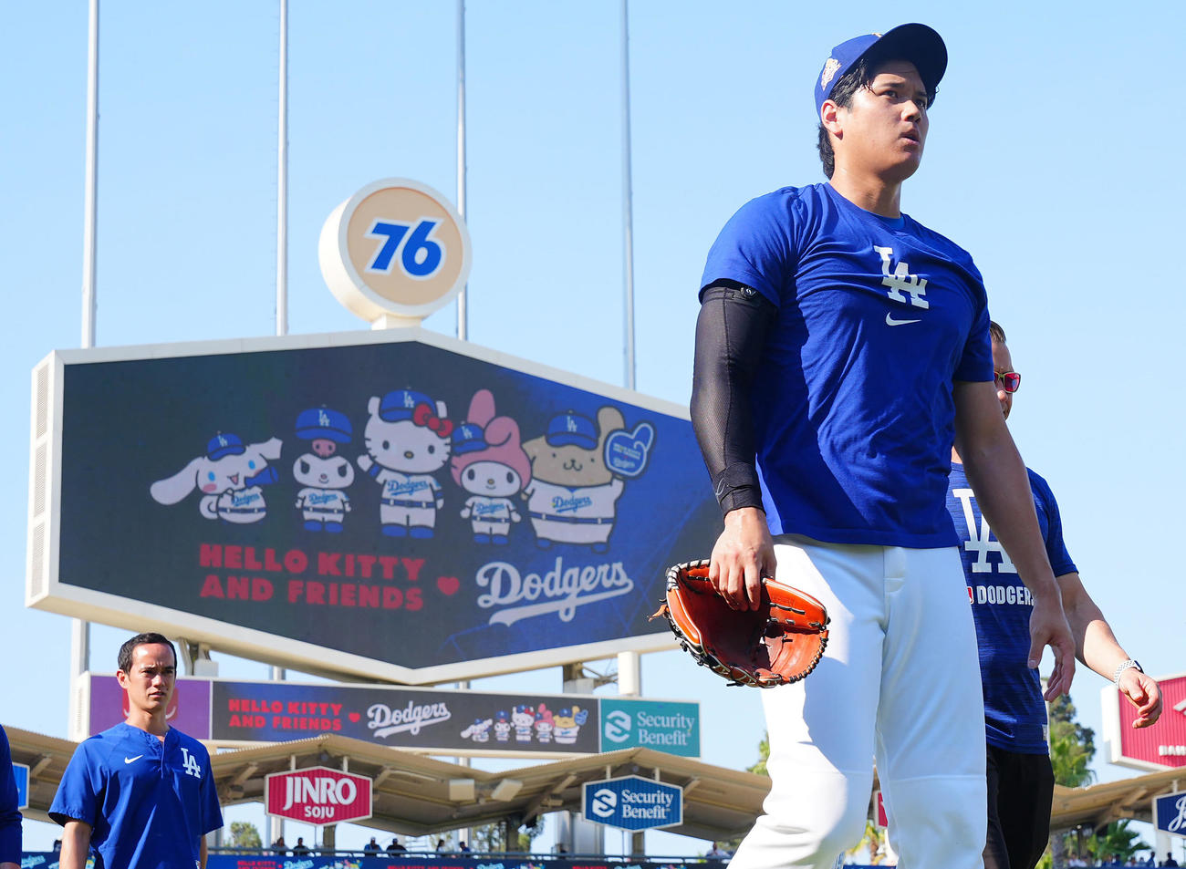 ドジャース対カージナルス　試合前練習を終え引き揚げるドジャース大谷（撮影・垰建太）