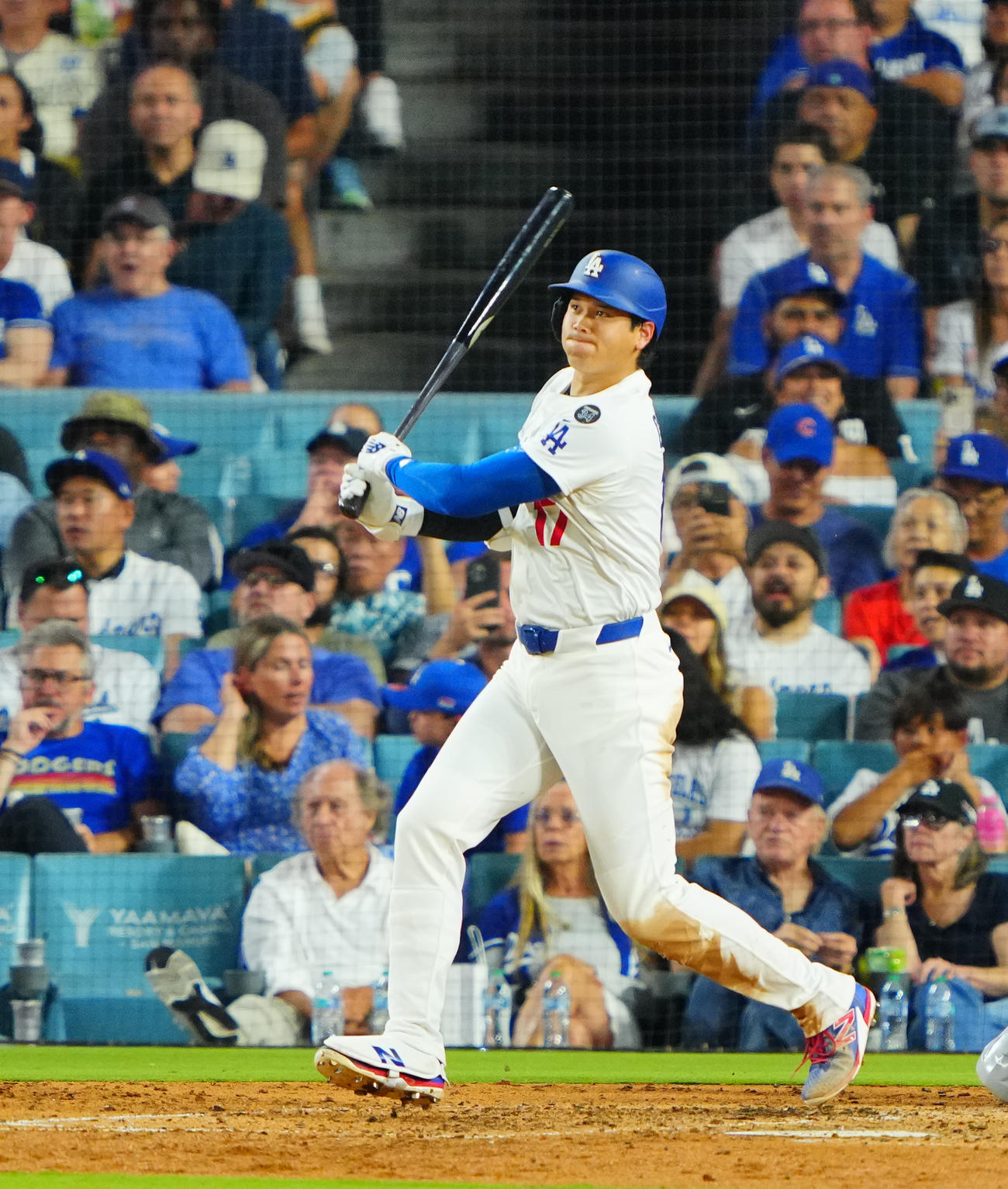ドジャース対ブルージェイズ　5回裏ドジャース2死、二塁打を放つ大谷（撮影・垰建太）