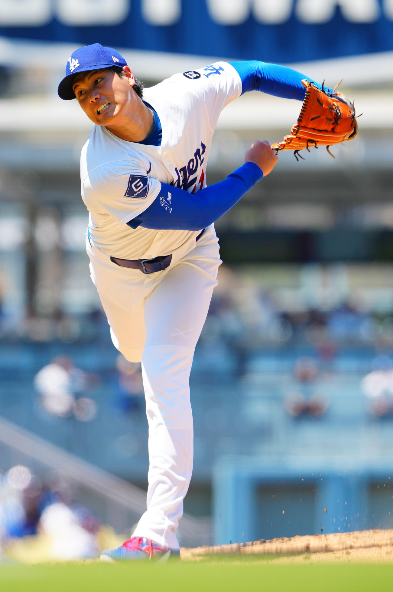 ドジャース対カージナルス　歯を食いしばり力投するドジャース先発の大谷（撮影・垰建太）