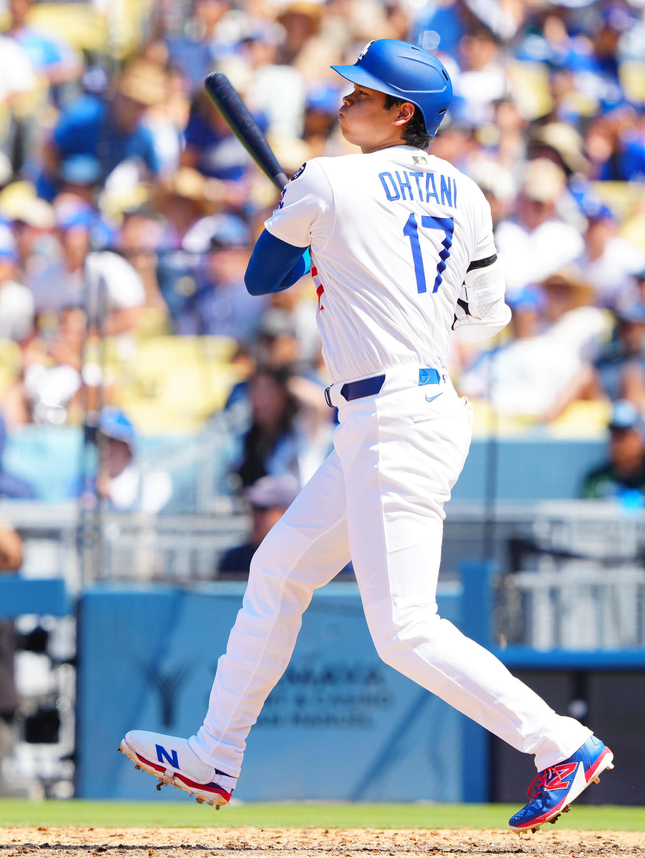 ドジャース対ブルージェイズ　6回裏ドジャース1死、中前打を放つ大谷（撮影・垰建太）
