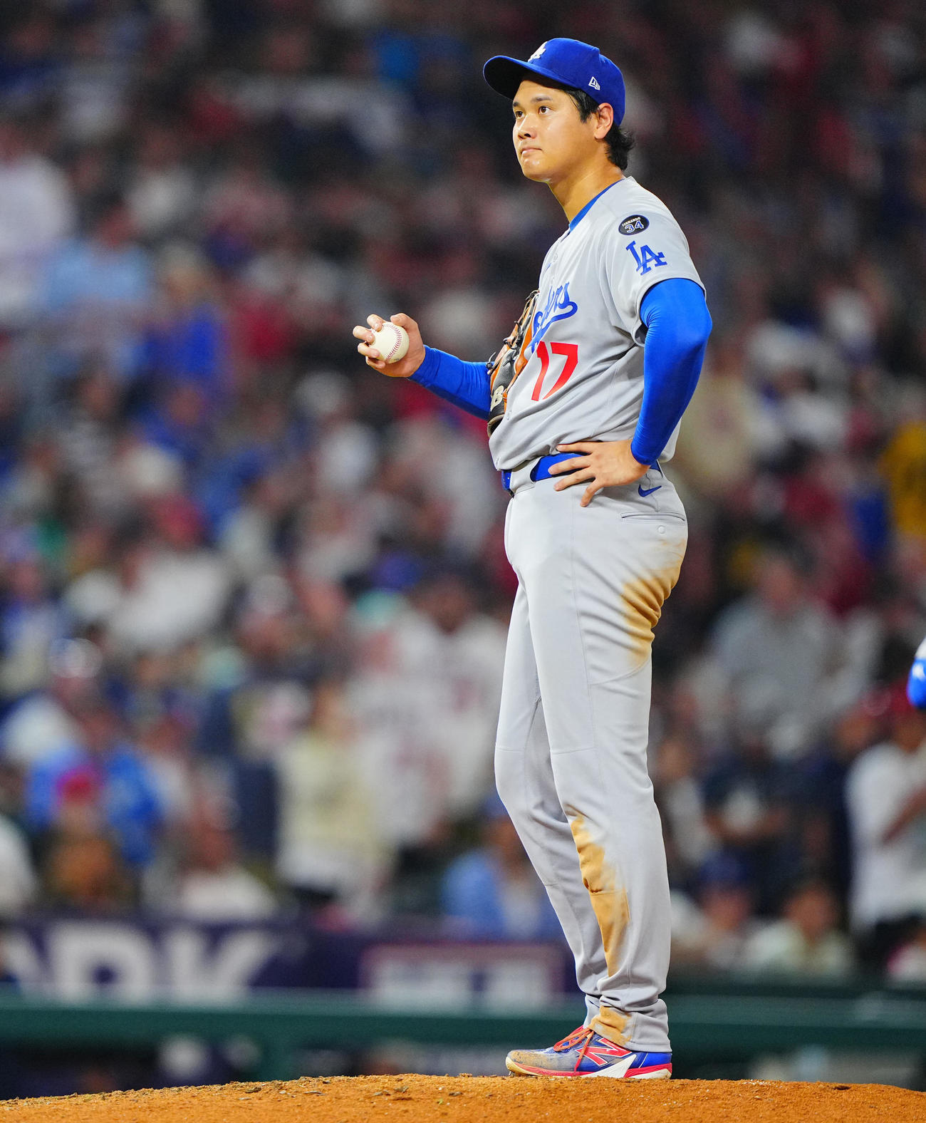 エンゼルス対ドジャース　5回裏エンゼルス1死一、二塁、ネトに適時二塁打を許し渋い表情の大谷（撮影・垰建太）