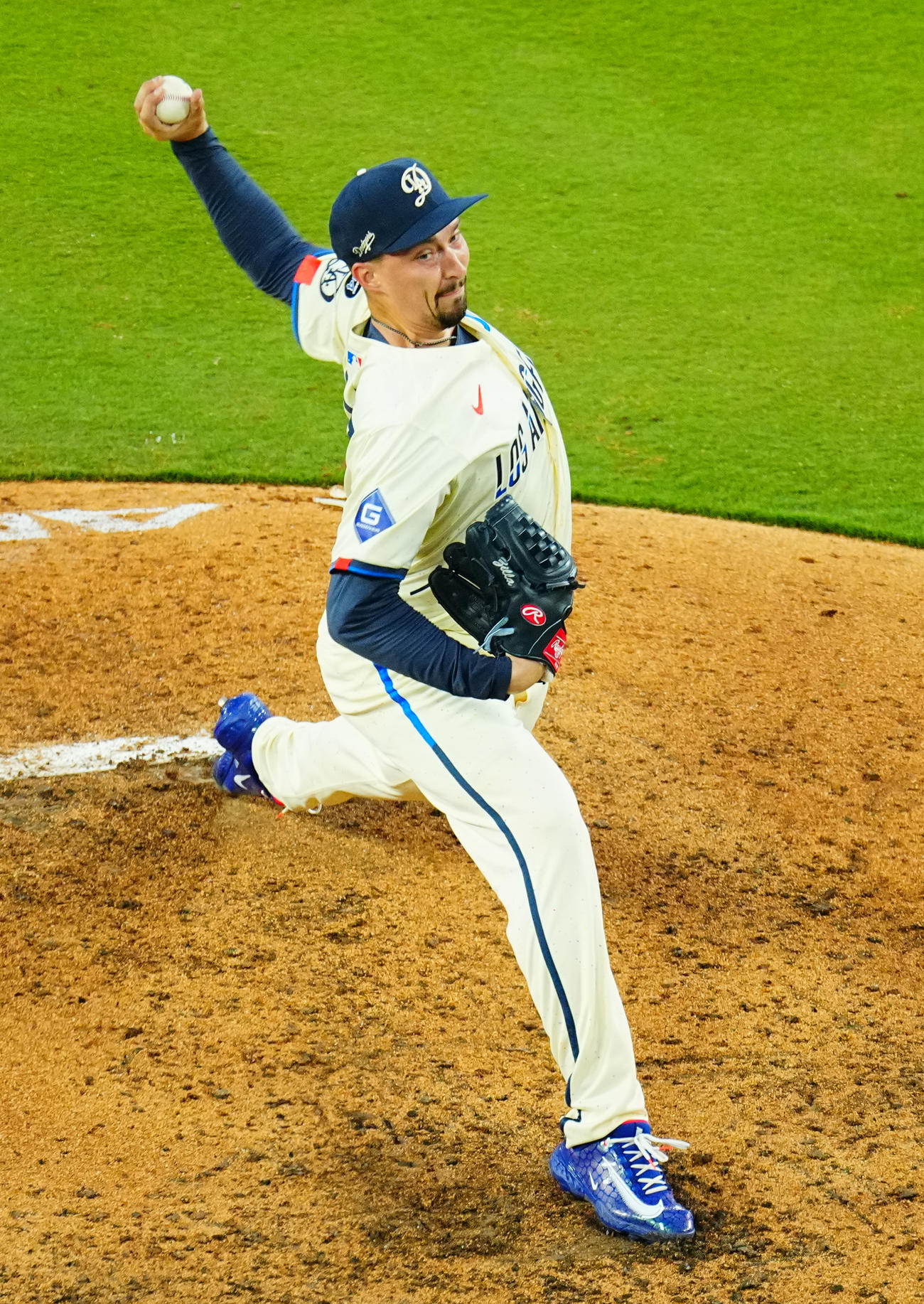 ドジャース対パドレス　力投するドジャース先発のスネル（撮影・垰建太）