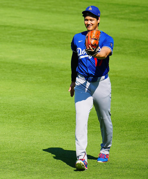 大谷翔平 エンゼルス ドジャース 2020 heritage ジャージレリック 大谷翔平のエンゼルス残留はあり得た？「ショウヘイを愛するべき