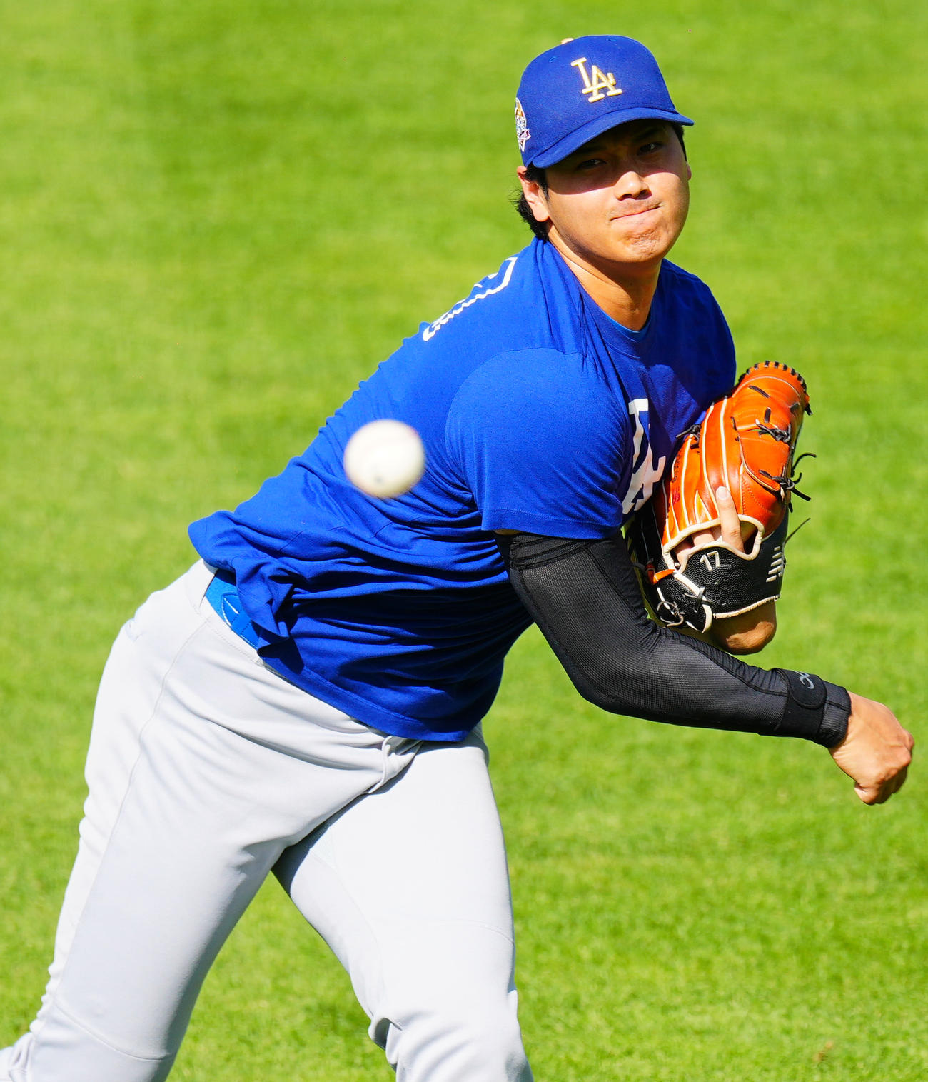 ロッキーズ対ドジャース　試合前練習に臨むドジャース大谷（撮影・垰建太）