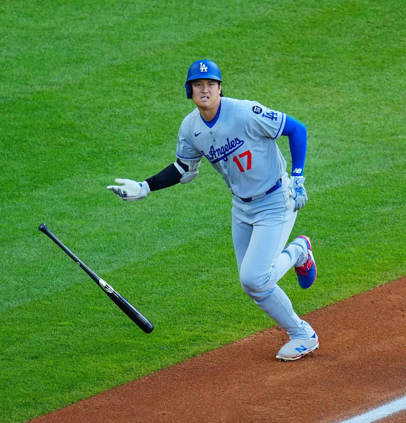 ロッキーズ対ドジャース　2回表ドジャース2死、ソロ本塁打を放つ大谷（撮影・垰建太）