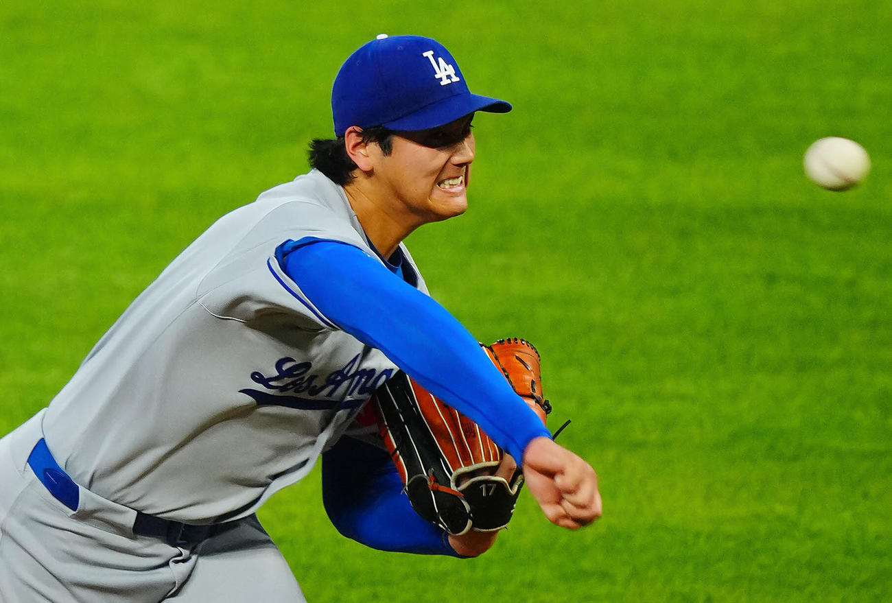 ロッキーズ対ドジャース　歯を食いしばり力投するドジャース先発の大谷（撮影・垰建太）